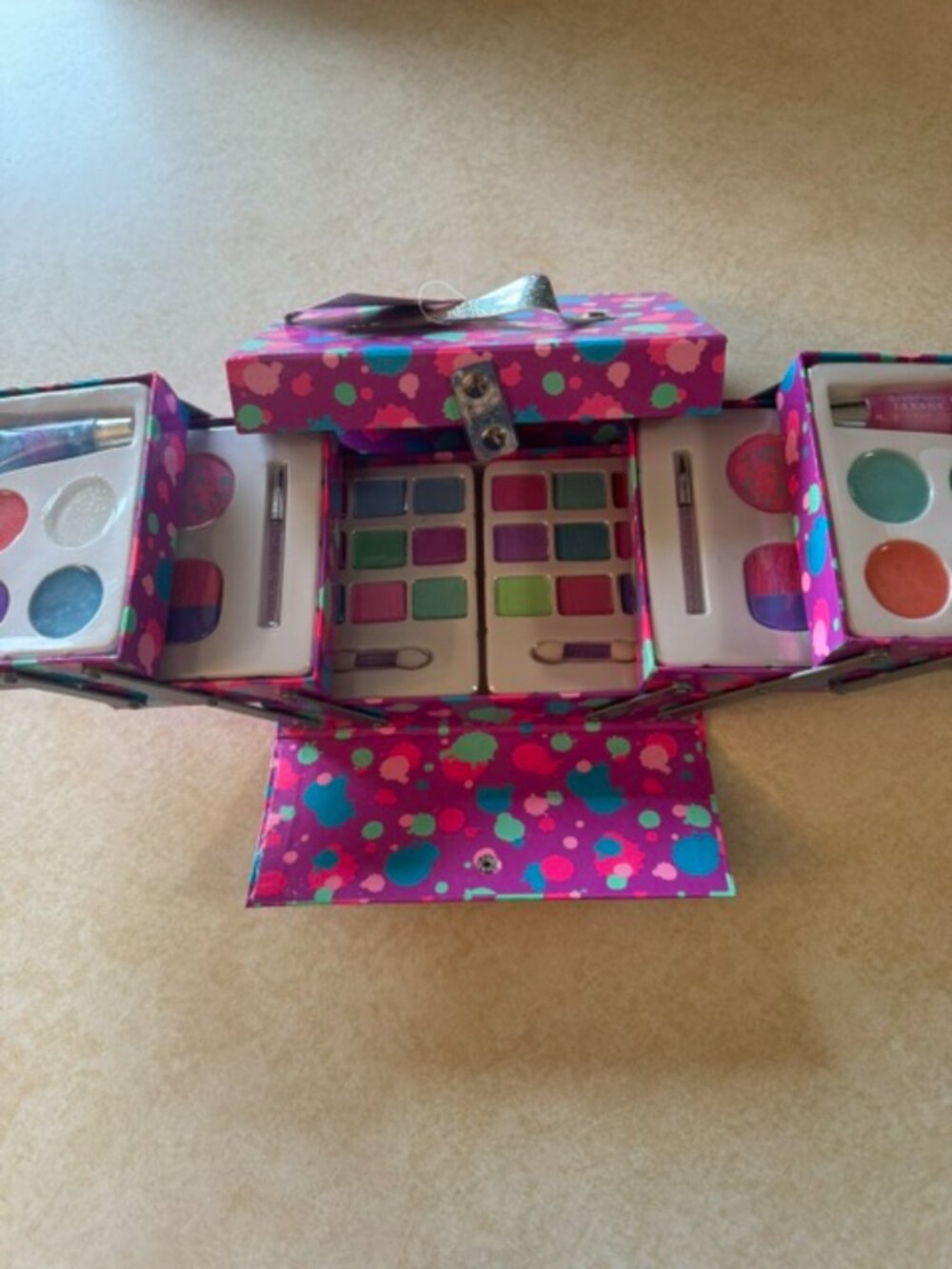Justice Blockbuster Kit Make Up Case